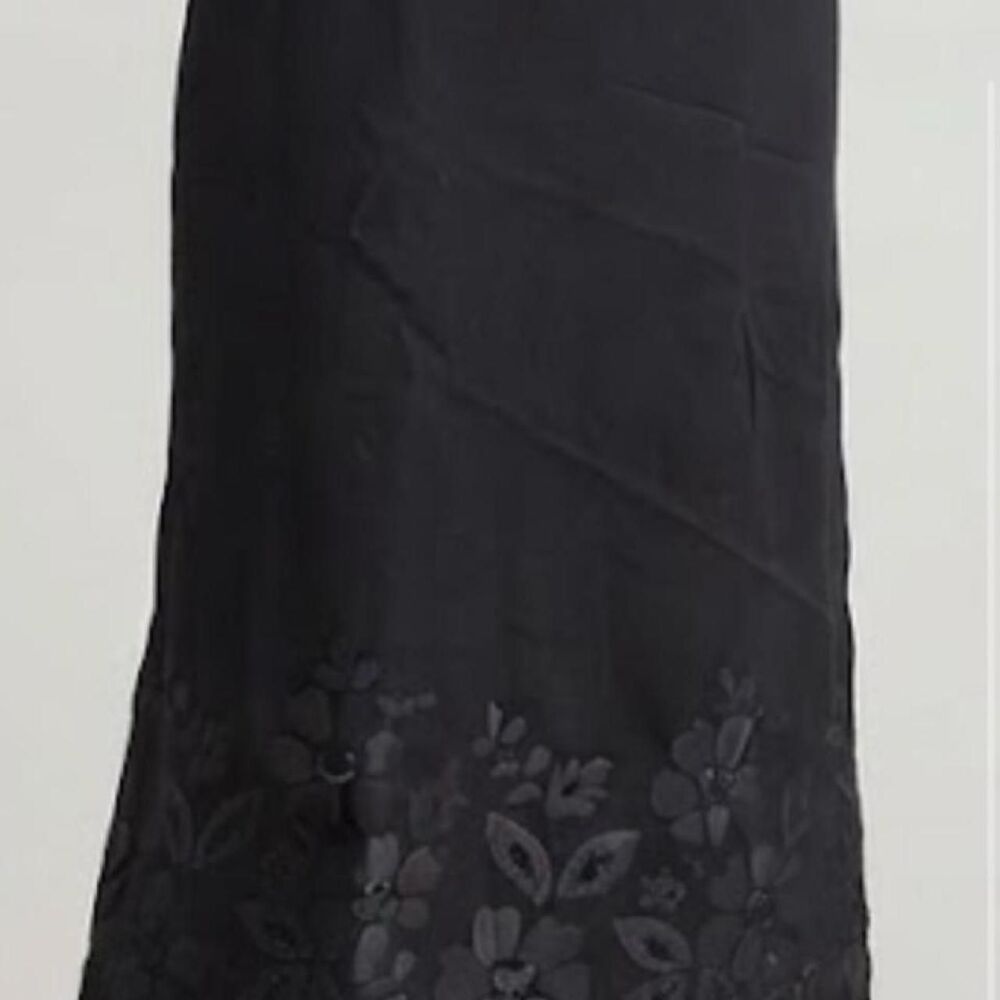 Plaza-south Women's Black Skirt